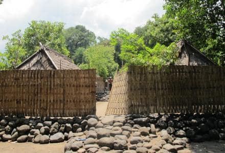Menjelajah Kampung Adat Karang Bajo